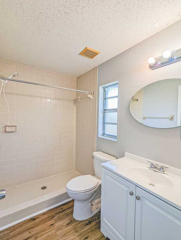 Building Photo - 3202 Bloomingdale Villas Ct