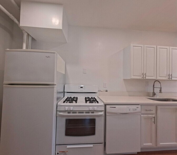 Building Photo - 4317 River Rd NW