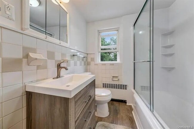 Building Photo - 428 Powell Ave