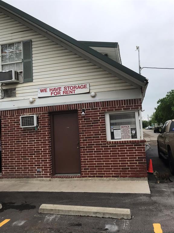 Building Photo - 12465 N Saginaw Blvd