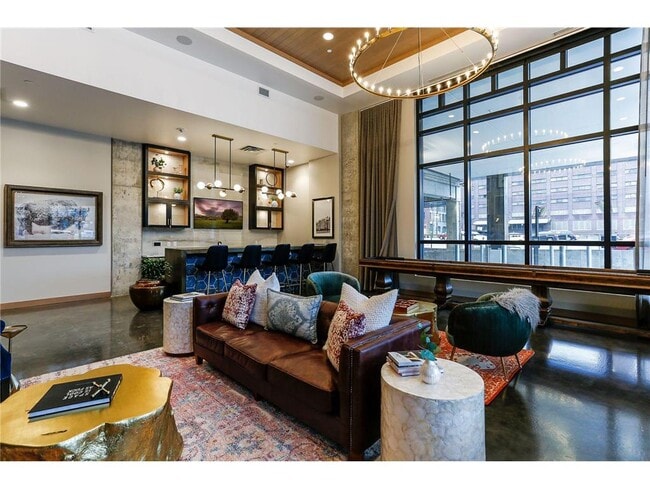 Building Photo - 728 N 3rd St