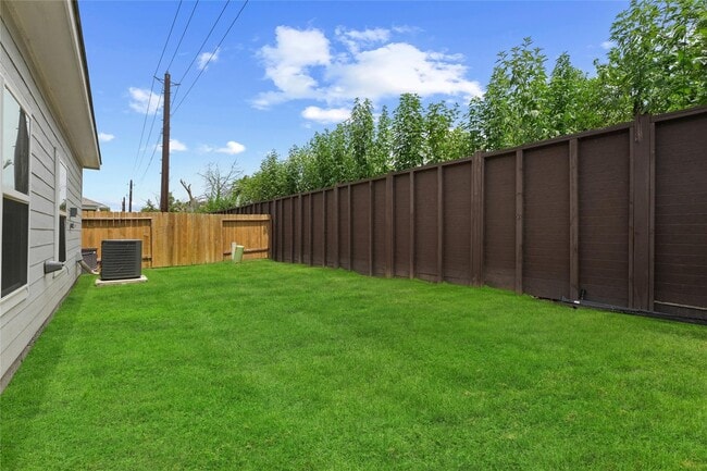 Building Photo - 11411 Bright Sun Dr