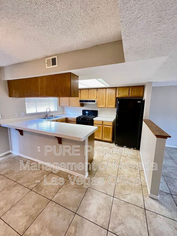 Building Photo - 2650 Sumac Ln