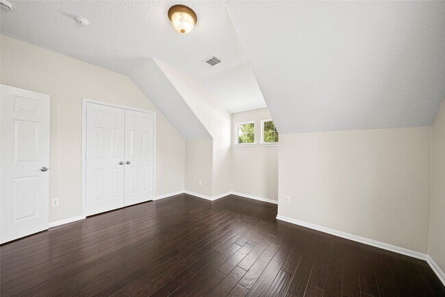 Building Photo - 8306 Golden Harbor