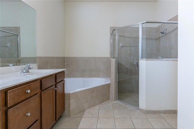 Building Photo - 9036 SW 170th Pl