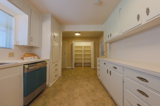 Building Photo - 4745 Warm Springs Rd