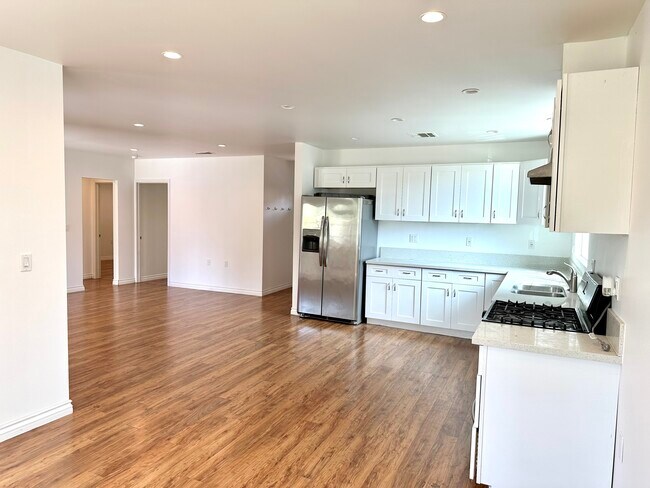 Kitchen area - 6712 Cedros Ave