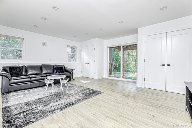 Building Photo - 41 Palisades Ct
