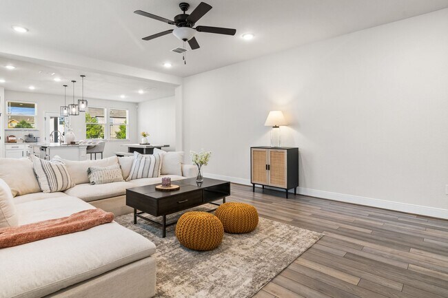 Building Photo - 16622 Daylight Ln