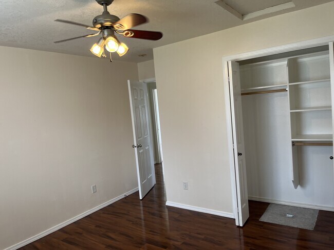 Building Photo - 2134 E Dworshak Dr