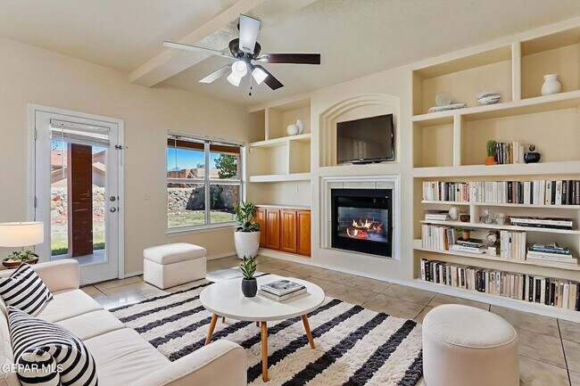Building Photo - 6377 Franklin Ridge Dr