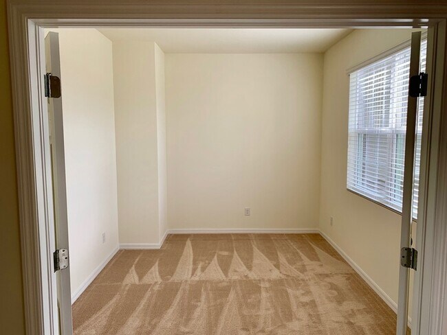 Building Photo - NW Cape Coral Single Family Home
