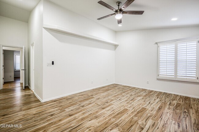 Building Photo - 6289 Cosecha Luna Cir