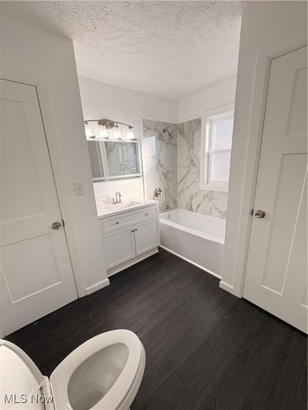 Building Photo - 3308 E 137th St