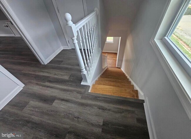 Building Photo - 2811 Lime St