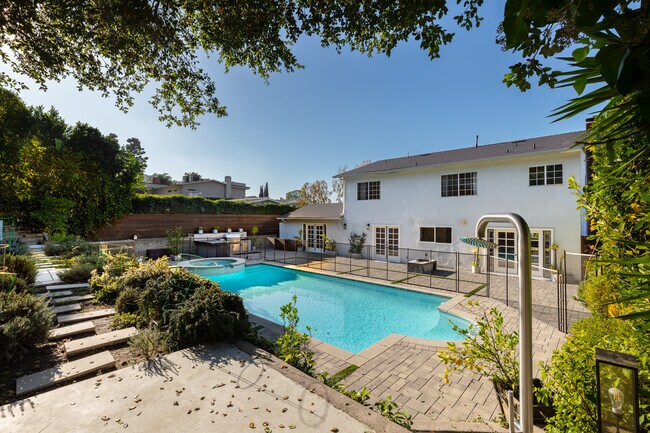 Building Photo - 3156 Dona Emilia Dr