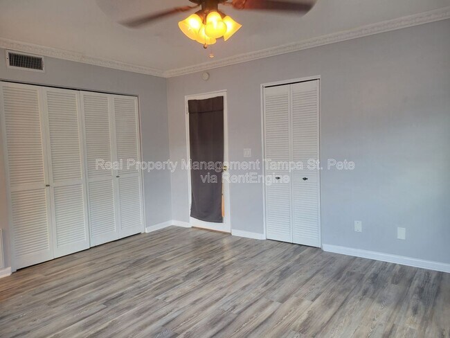 Building Photo - 2106 N Overbrook Ave