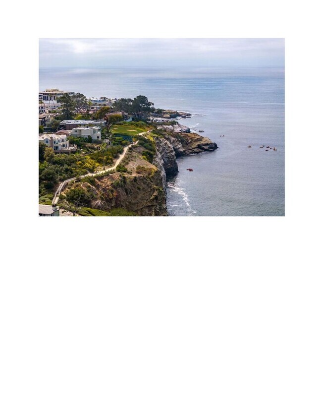 Building Photo - Amazing location in La Jolla for a big house. Gustavo Lopez AMSI