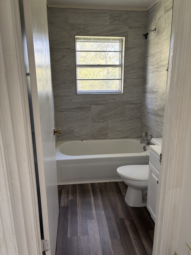 Building Photo - 316 S Park Ave