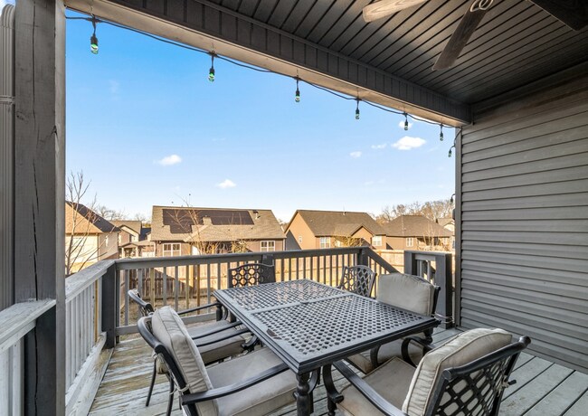 Building Photo - Spacious Clarksville Home on Golden Eagle Way | Pet Friendly | Decorative Fireplace | Great Layou...