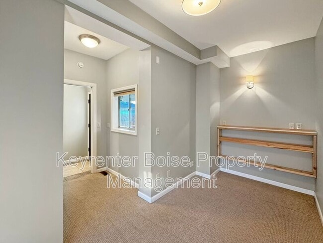 Building Photo - 1909 N 10th St