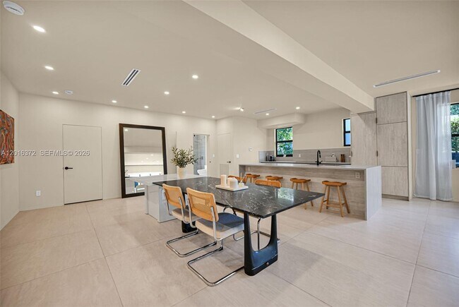 Building Photo - 4721 NW 6th Ave