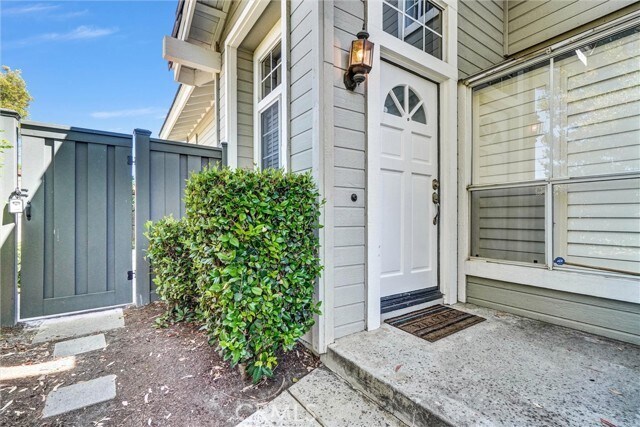 Building Photo - 13635 Almond St