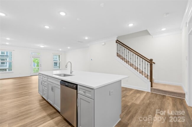 Building Photo - 2321 Creekmere Ln