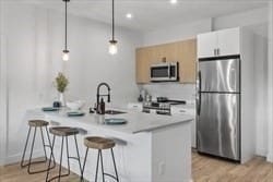 Building Photo - 635 Main St