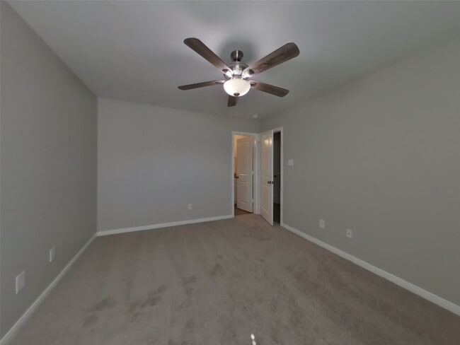 Building Photo - 15680 Del Norte Dr
