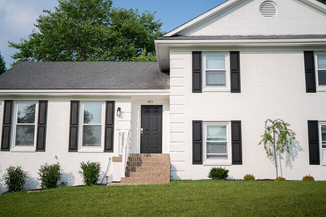 Building Photo - 411 Bromwell Dr