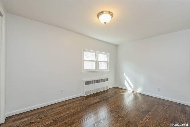 Building Photo - 32 Grove St