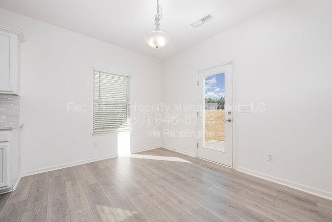 Building Photo - 4698 Selhurst Dr