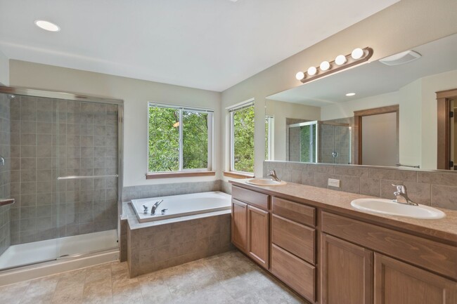 Building Photo - Whitworth Duplex