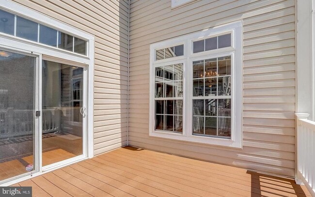 Building Photo - 1709 Hayle Dr