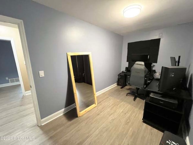 Building Photo - 98 Ormond St