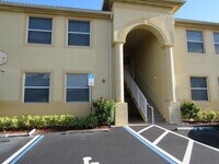 Building Photo - Bellasol 4117-121