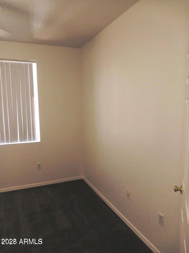 Building Photo - 5401 E Van Buren St