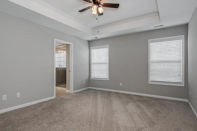 Building Photo - Charming 4 beds 2.5 baths Home in Berewick!