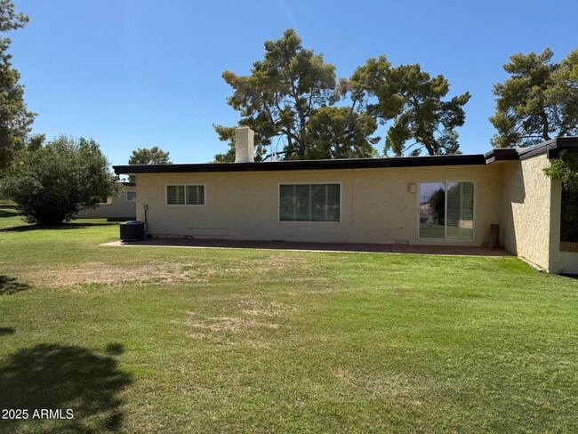 Building Photo - 6147 E Lewis Ave