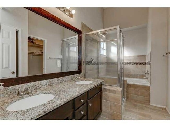 Building Photo - Amazing 3 bedroom 2 bath home is West El Paso!