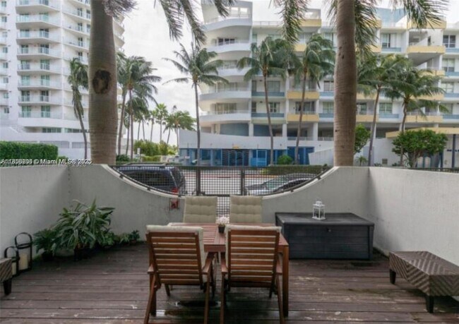Building Photo - 6000 Collins Ave