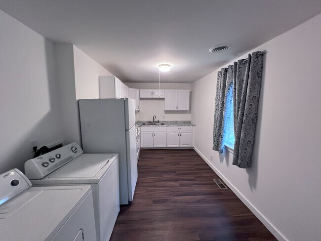 Building Photo - 2315 Dalebrook Ct