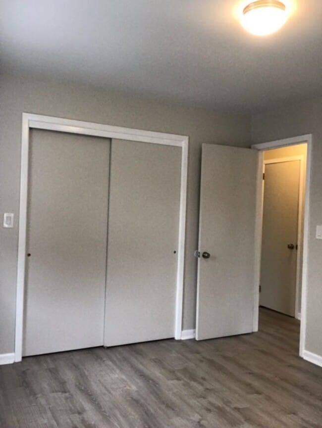 Building Photo - 166 Carmita Ave