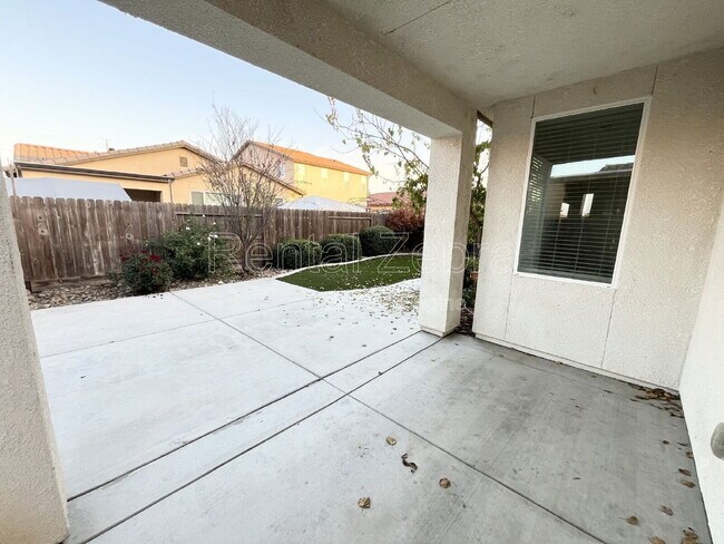 Building Photo - 4388 Bixby Way