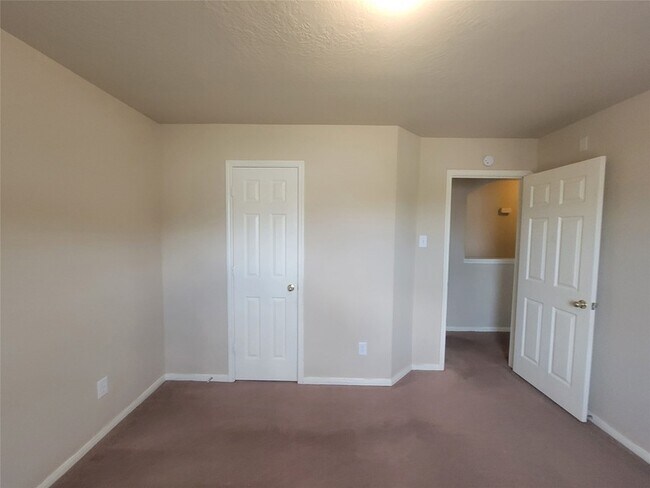 Building Photo - 3110 Clover Ranch Cir