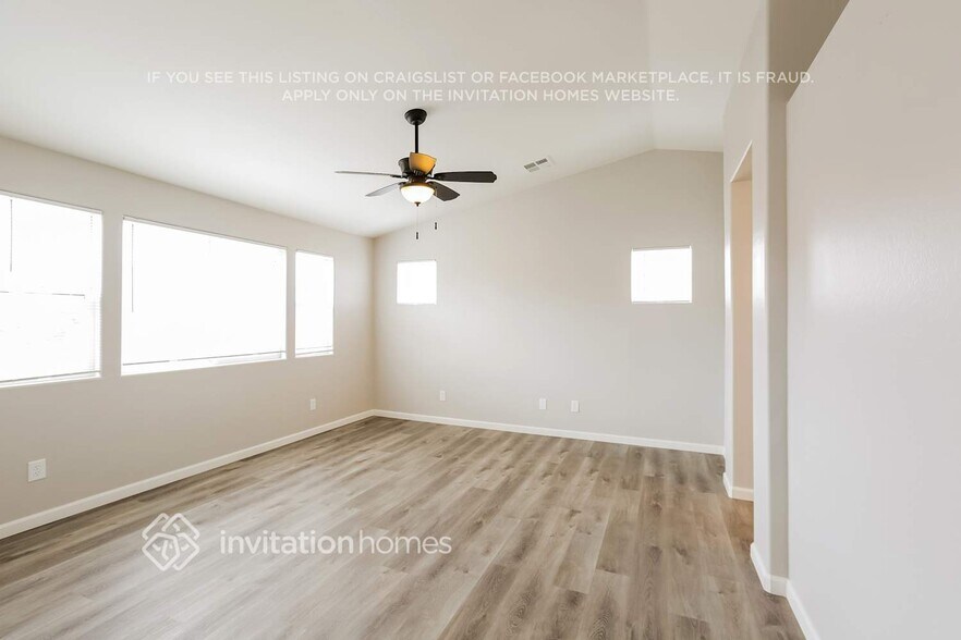 Building Photo - 7233 S 39th Way