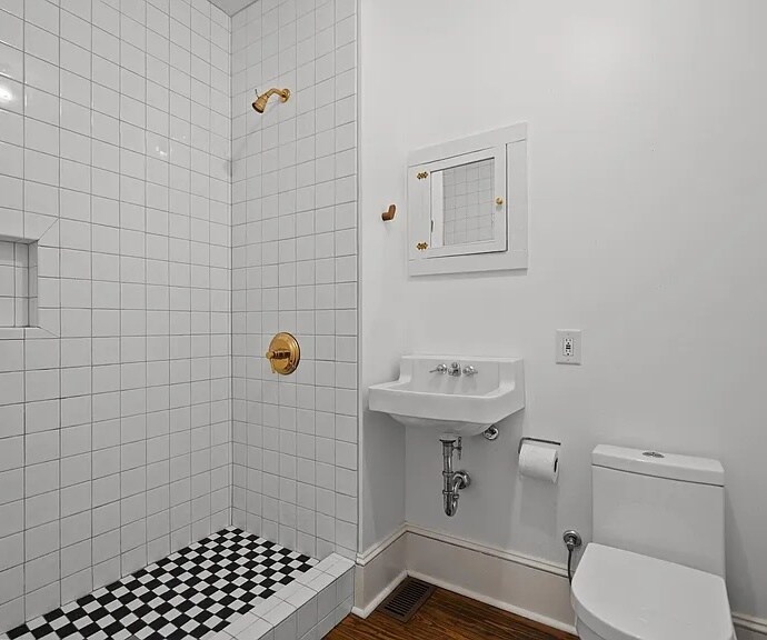 Bathroom - 1904 Wolcott Ave