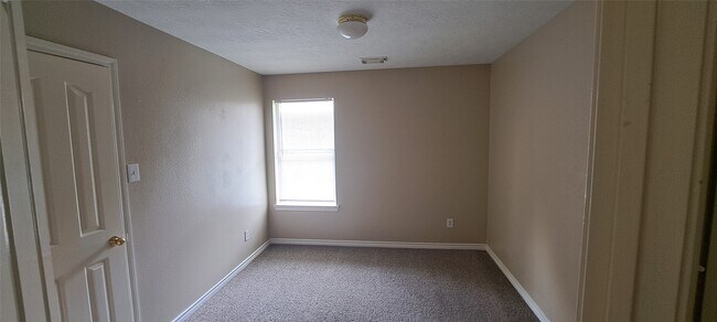 Building Photo - 26815 Cypresswood Dr