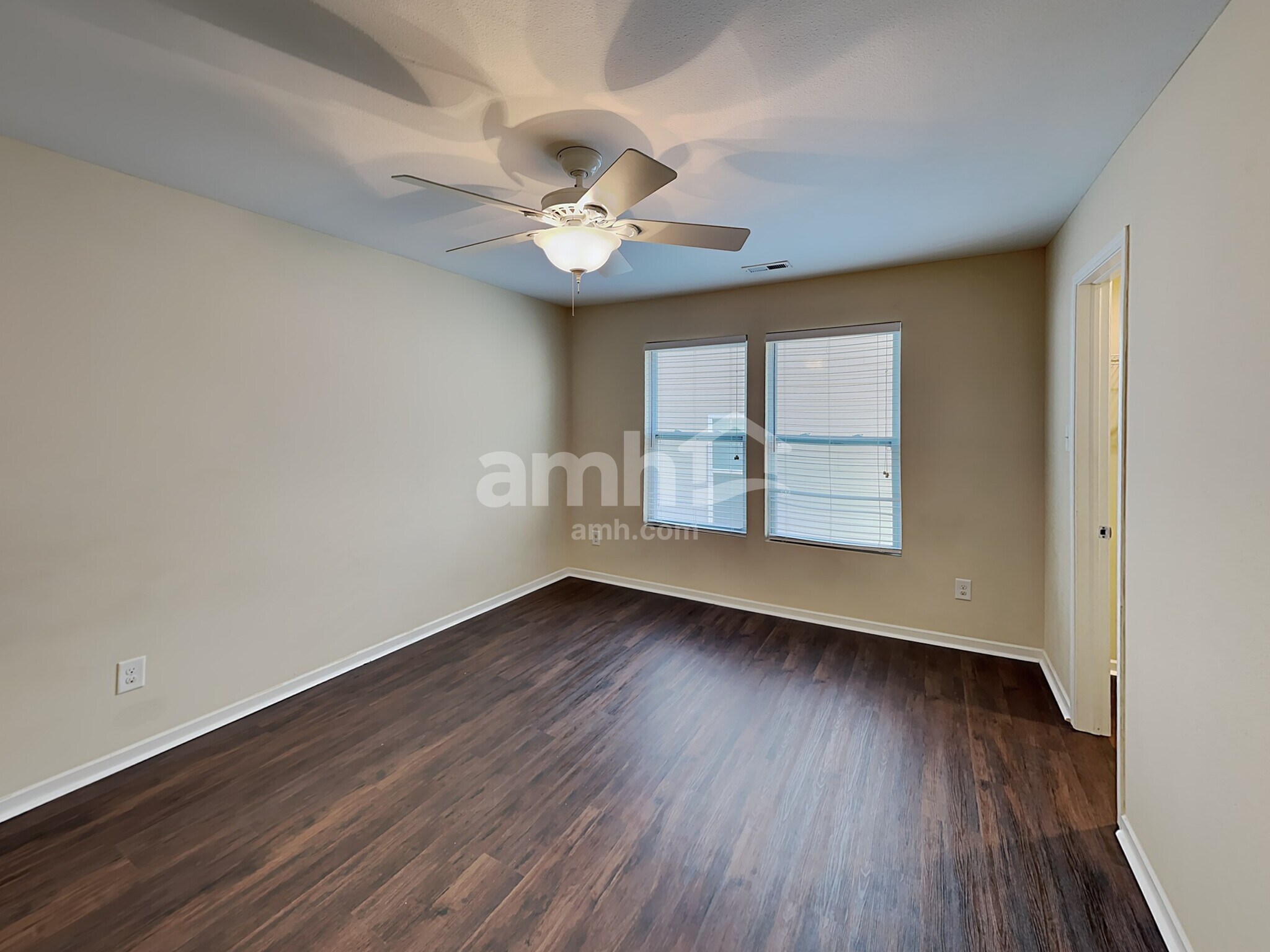 Building Photo - 227 Morning Dew Dr